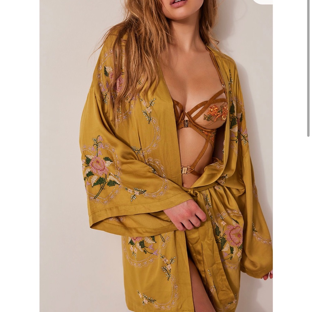 Free people Cross my heart embroidered robe